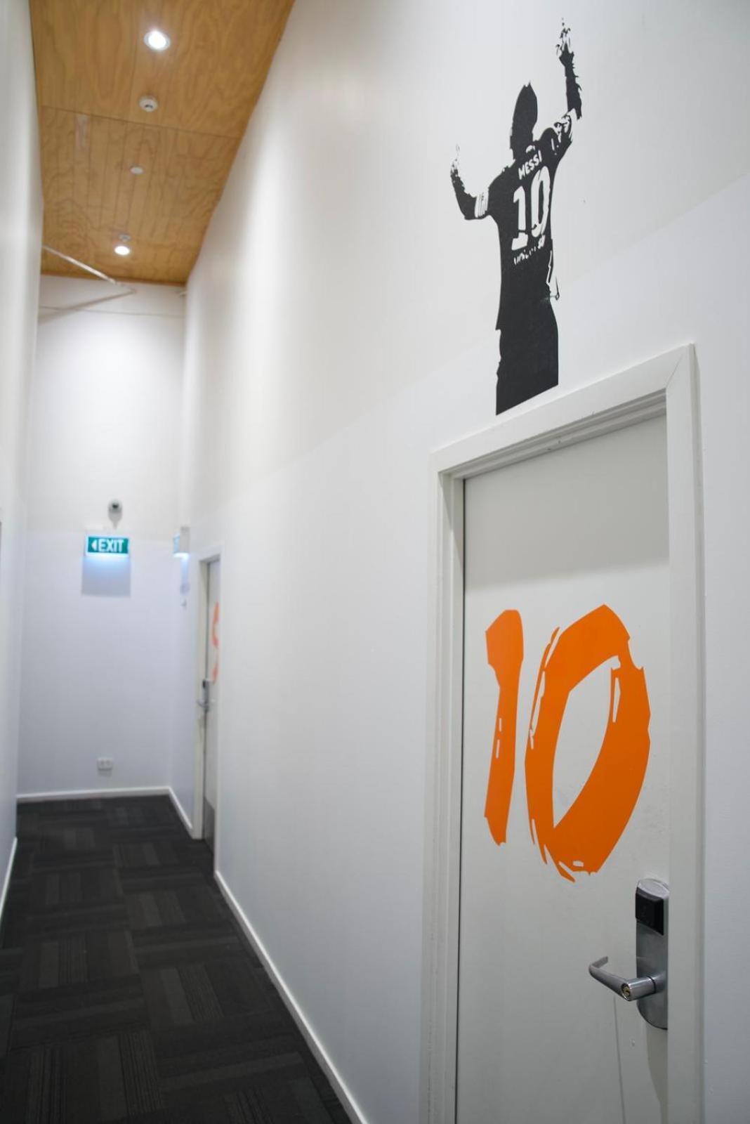 Metro Adventurer Backpackers Auckland Exterior foto
